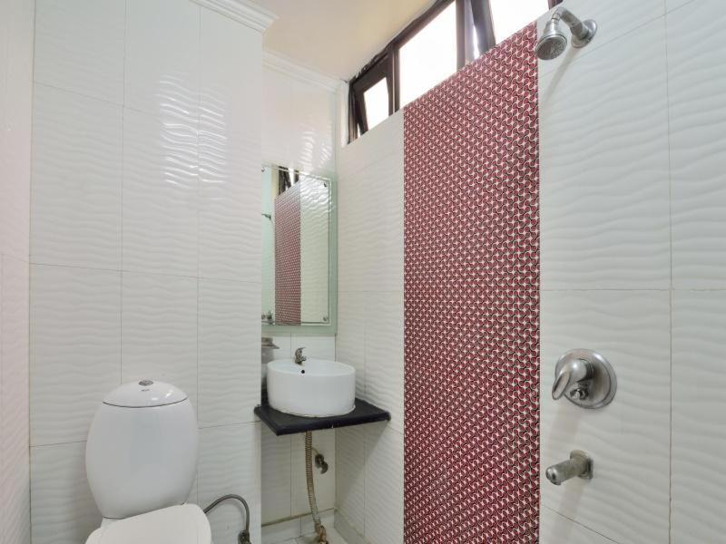 Hotel Sai International Új-Delhi Szoba fotó